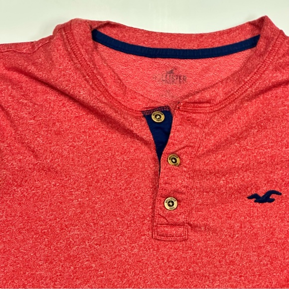 Hollister Men’s Bright Red Short Sleeve Henley Tee - Picture 5 of 6